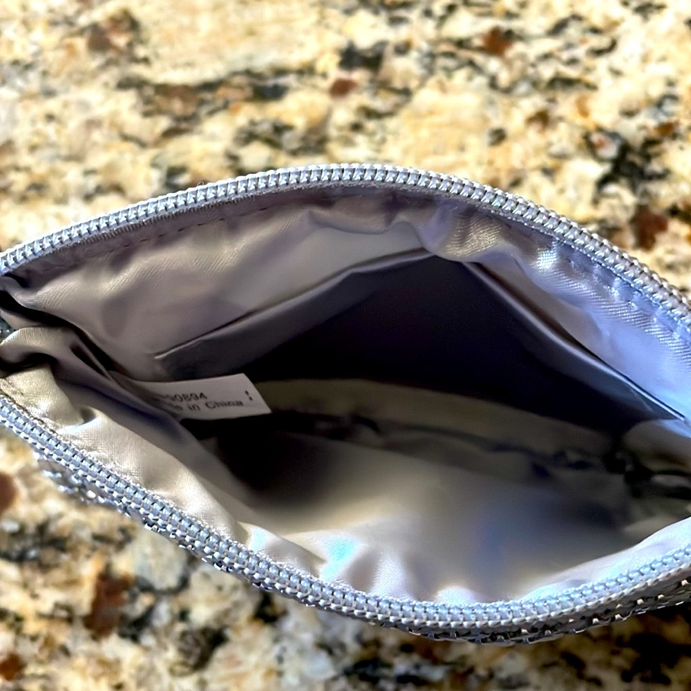 Silver Mesh Clutch with Bangle handle - Picture 10 of 11